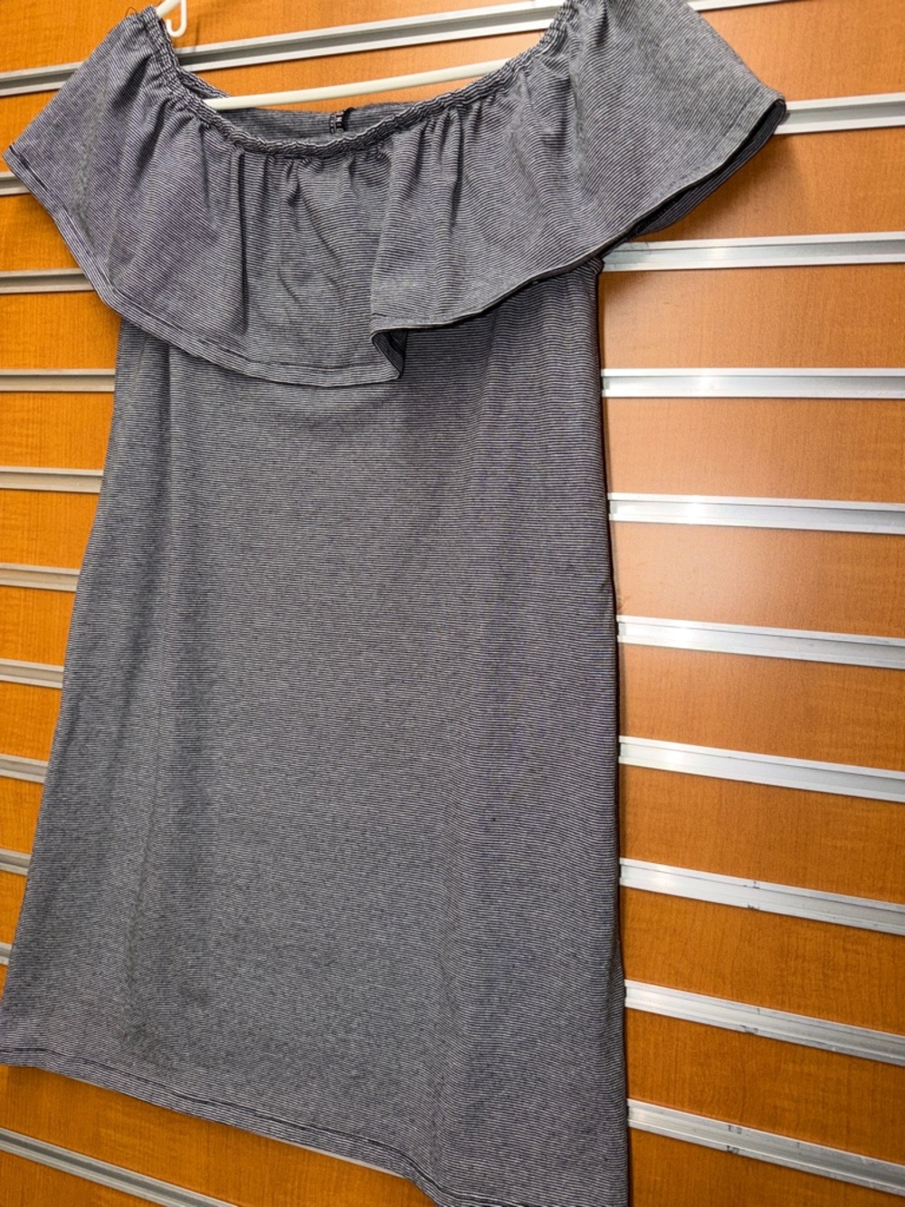 Off-Shoulder Ruffle Knit Dress - Gray - Picture 3 of 4